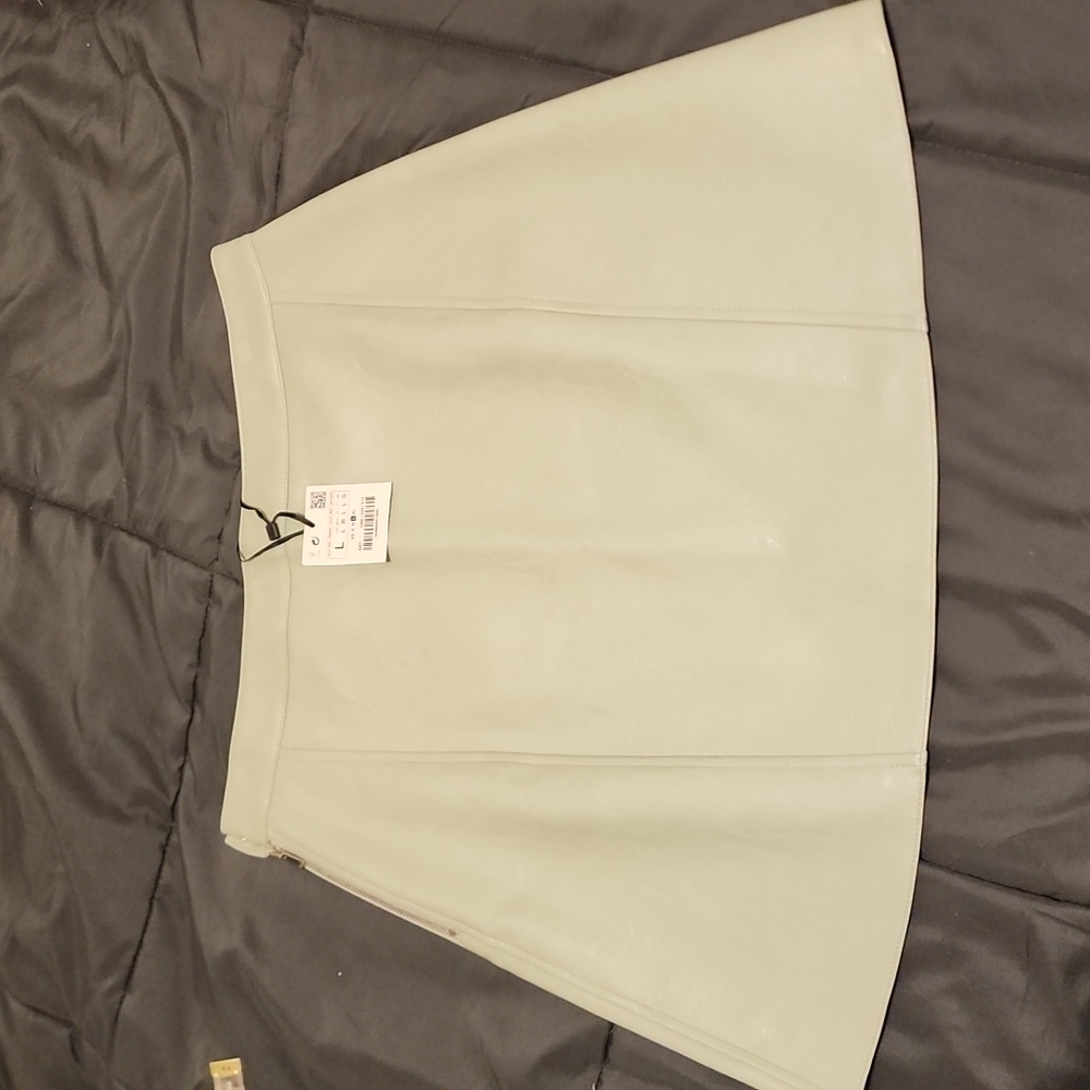 Zara Women mini skirt leather